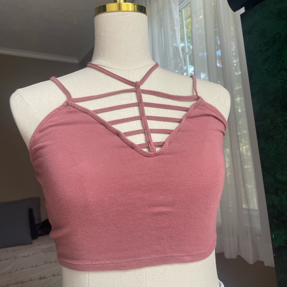 maroon crop top